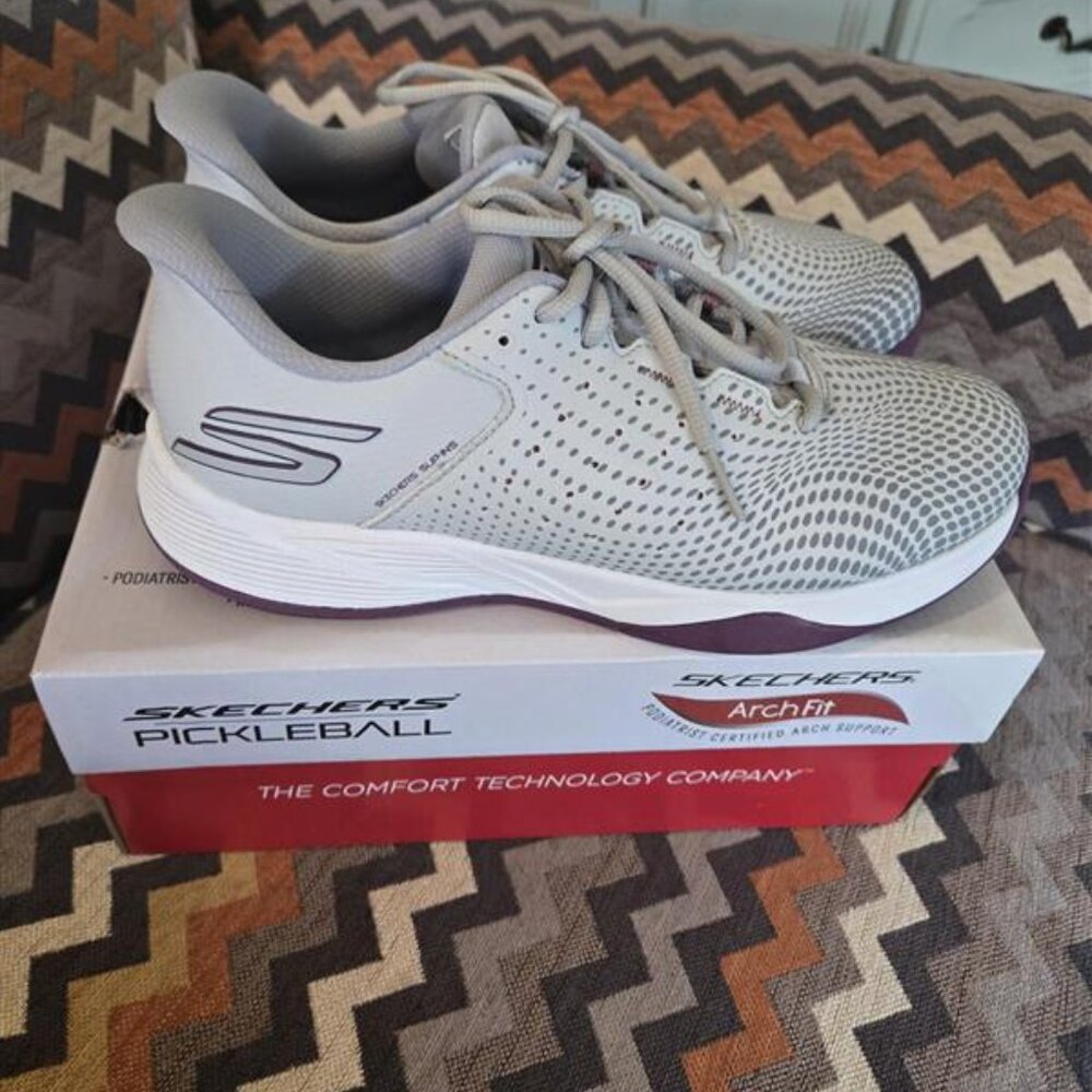 Sketchers Women's ArchFit Pickleball shoes Viper Court Reload
